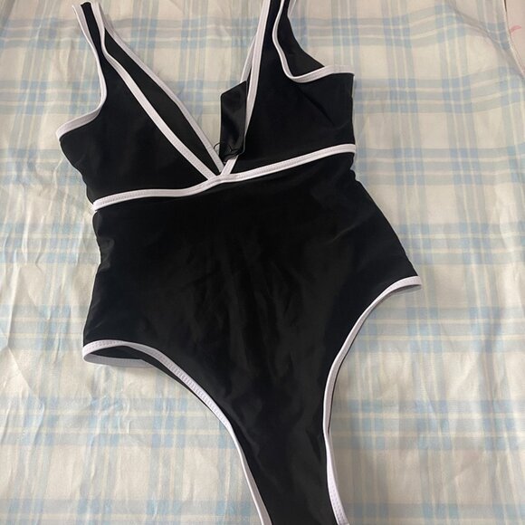 Chanel Plunging V-Neck Black And White One-Piece Swimsuit - Picture 6 of 10